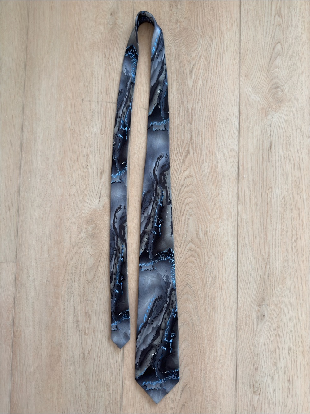 J. Garcia Abstract 100% Silk Men’s Tie Capillaries Collection 53 Gray Blue Black